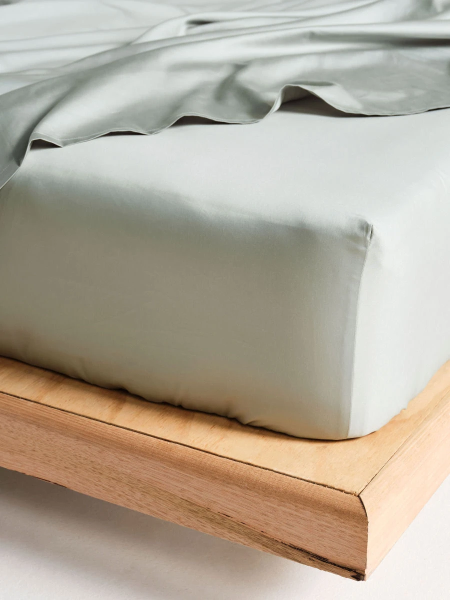 Linen House Augusta 500TC Green Gum Cotton Sateen Sheet Set 4 Linen House Augusta 500TC Green Gum Cotton Sateen Sheet Set - Image 4