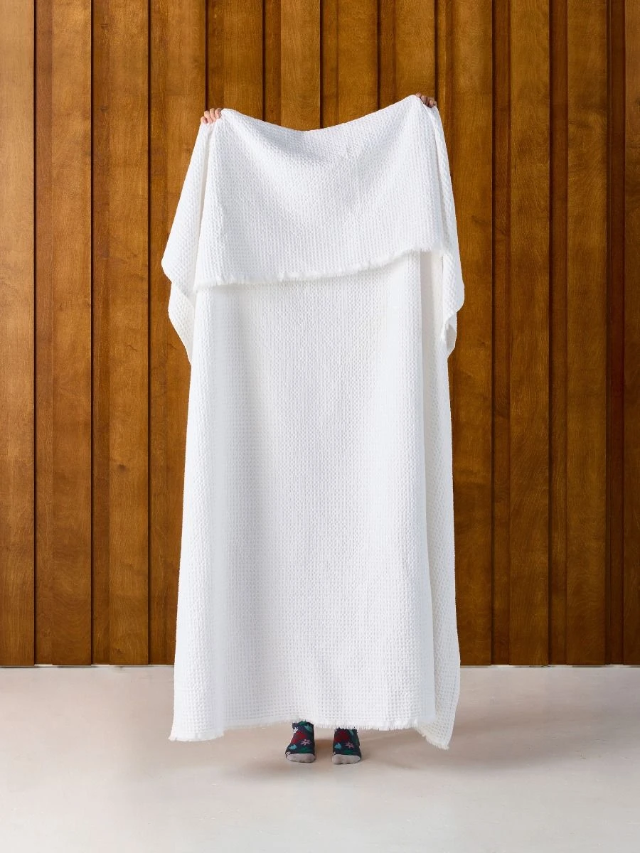 Linen House Saltwater White Throw 1 Linen House Saltwater White Throw