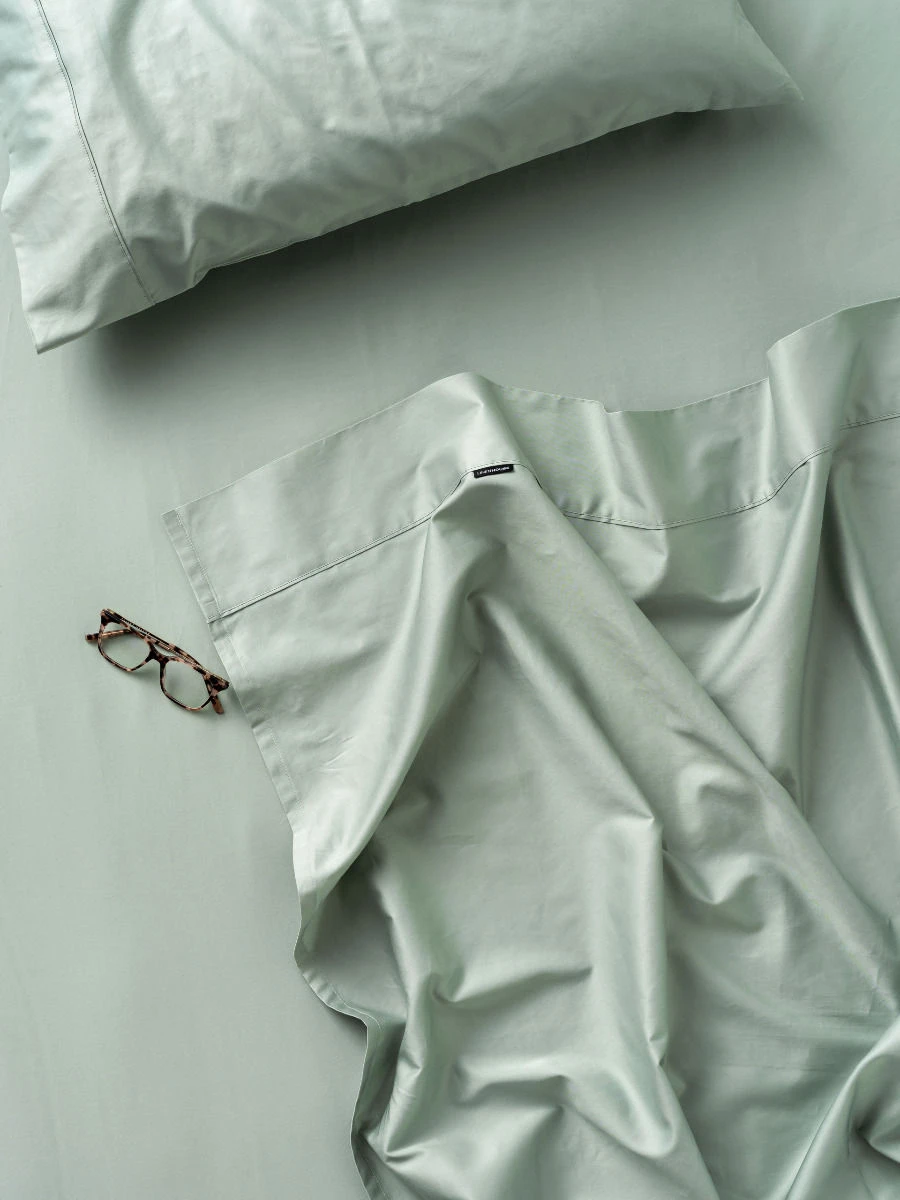 Linen House Augusta 500TC Cotton Sateen Fitted Sheet 50cm 3 Linen House Augusta 500TC Cotton Sateen Fitted Sheet 50cm - Image 3