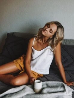 Linen House Nimes White Linen Cami 9 Linen House Nimes White Linen Cami -Linen House Dreamscape Sales Store lh nimes white chai cami pnts t2 1