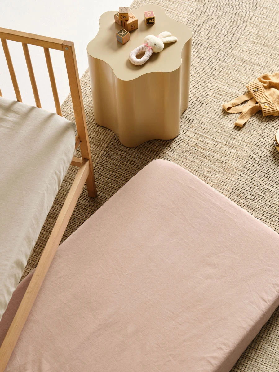 Flannelette Pink Salt 2-Piece Cot Fitted Sheet Set 3 Flannelette Pink Salt 2-Piece Cot Fitted Sheet Set - Image 3